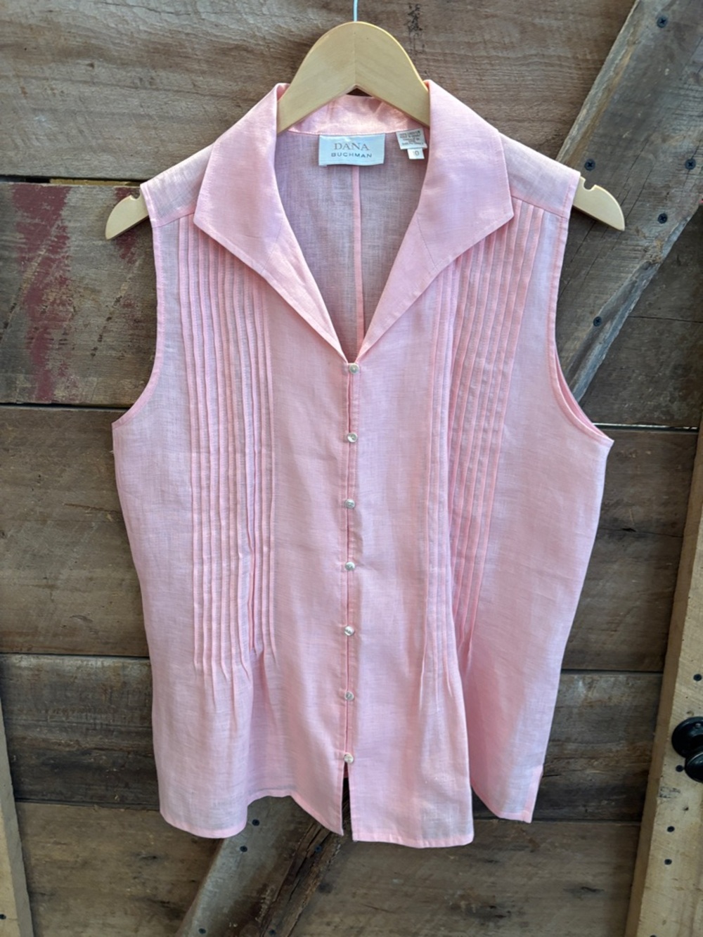 NWOT Dana Buchanan linen top